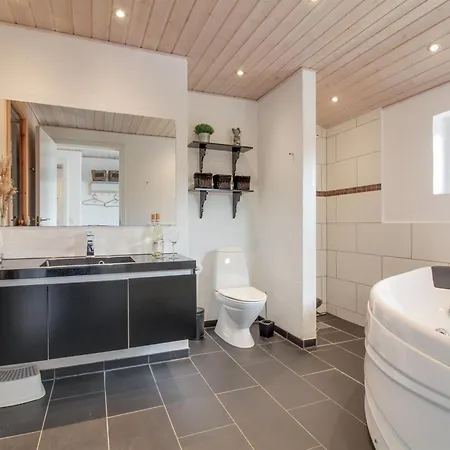 Mayke - 900m From The Sea By Interhome Løkken